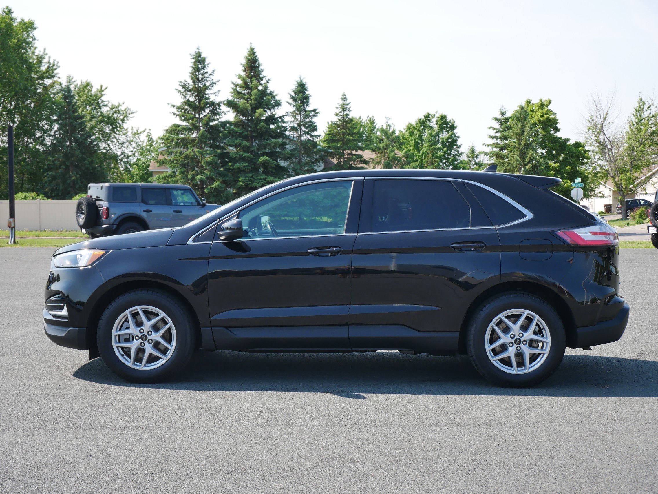 Used 2024 Ford Edge SEL with VIN 2FMPK4J92RBA67543 for sale in Hastings, Minnesota