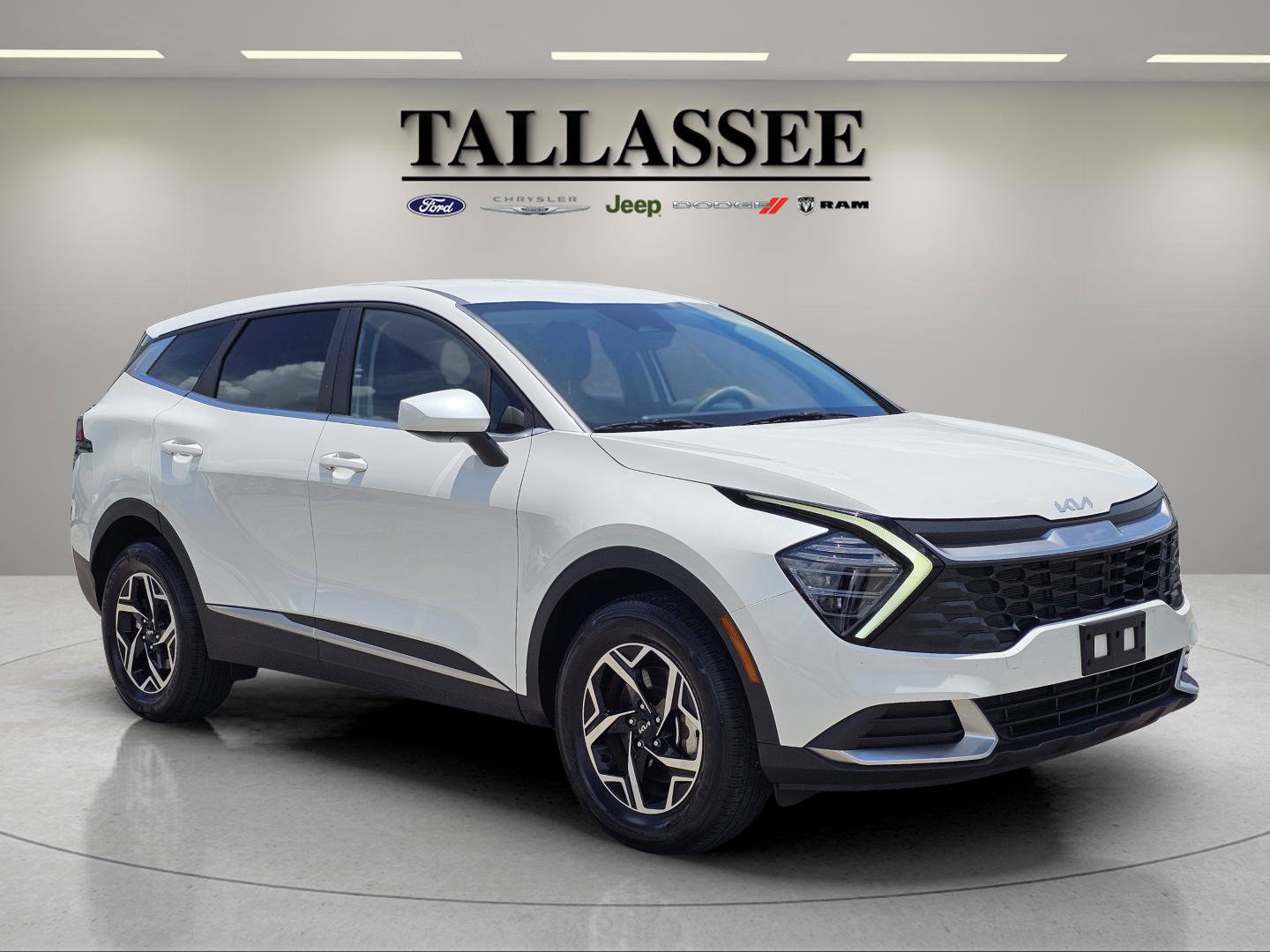 2024 Kia Sportage LX photo 3