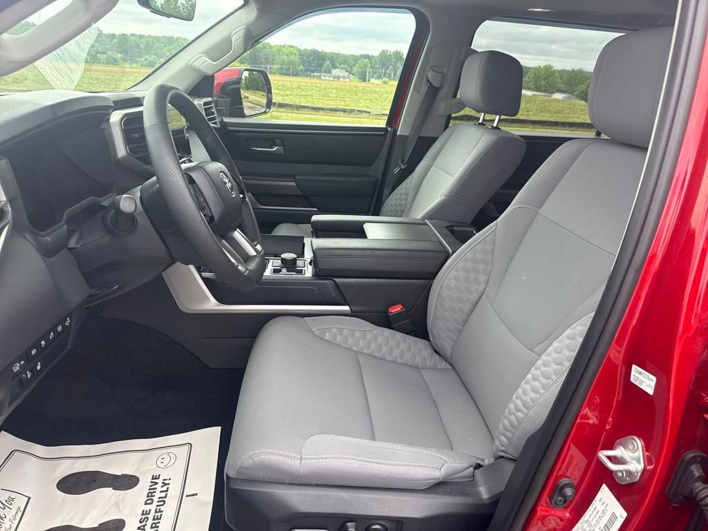 2024 Toyota Sequoia SR5 photo 10