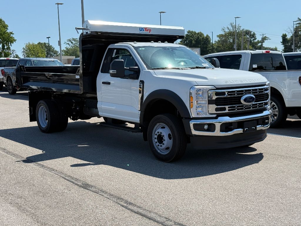 2025 Ford F-450 Super Duty Chassis Cab XL's photo