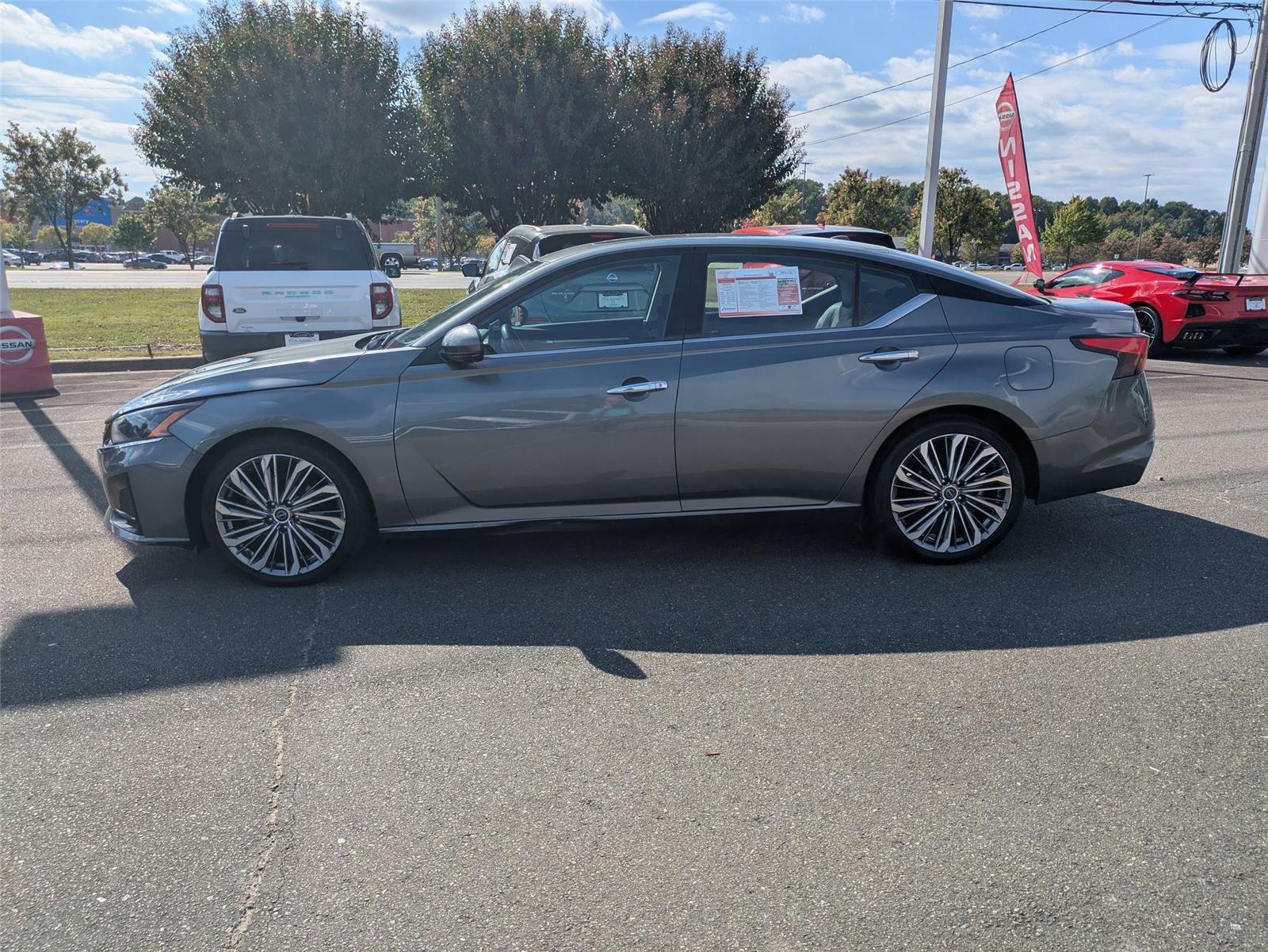 2023 Nissan Altima 2.5 SL photo 8