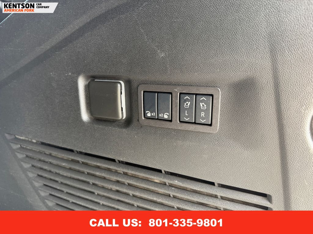 2025 Gmc Yukon XL AT4 photo 37