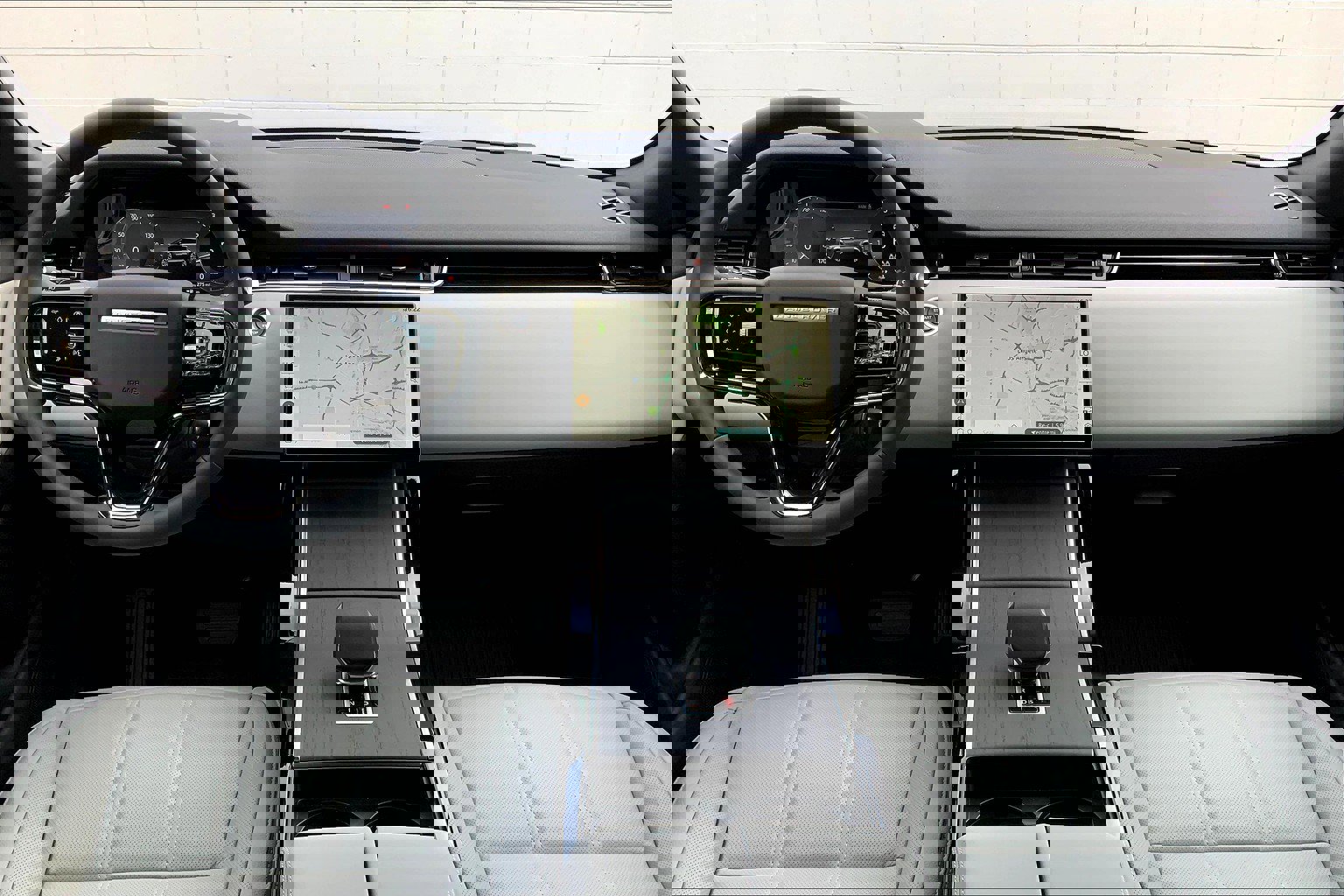 2026 Land Rover Range Rover Evoque S photo 11