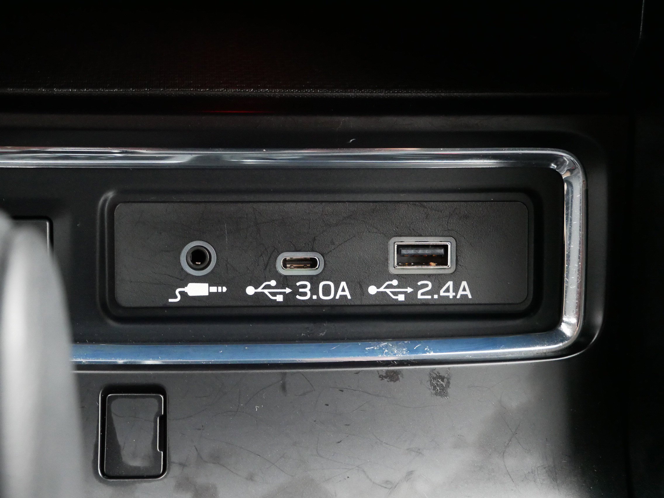 2023 Subaru Ascent Limited photo 32