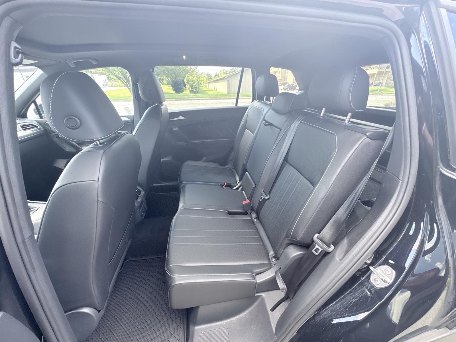 2023 Volkswagen Tiguan SE R-Line Black photo 12