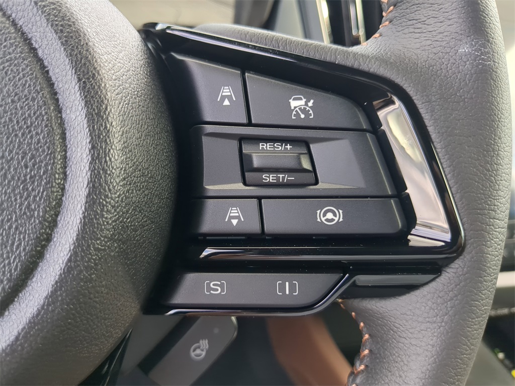 2025 Subaru Forester Touring photo 25