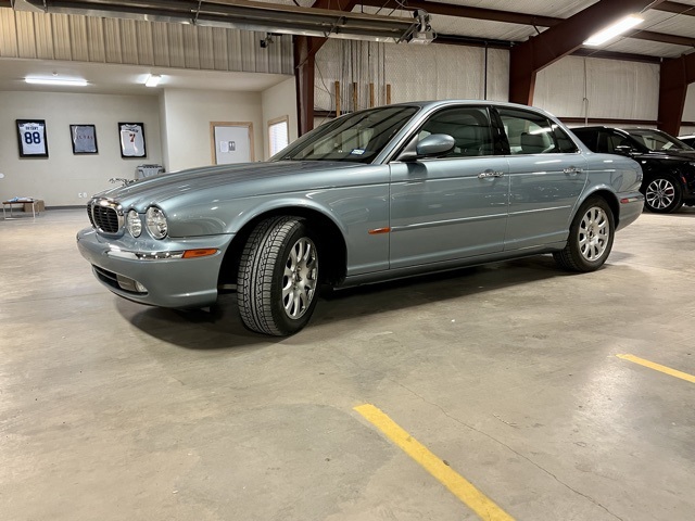 2004 Jaguar XJ 8 Base photo 4