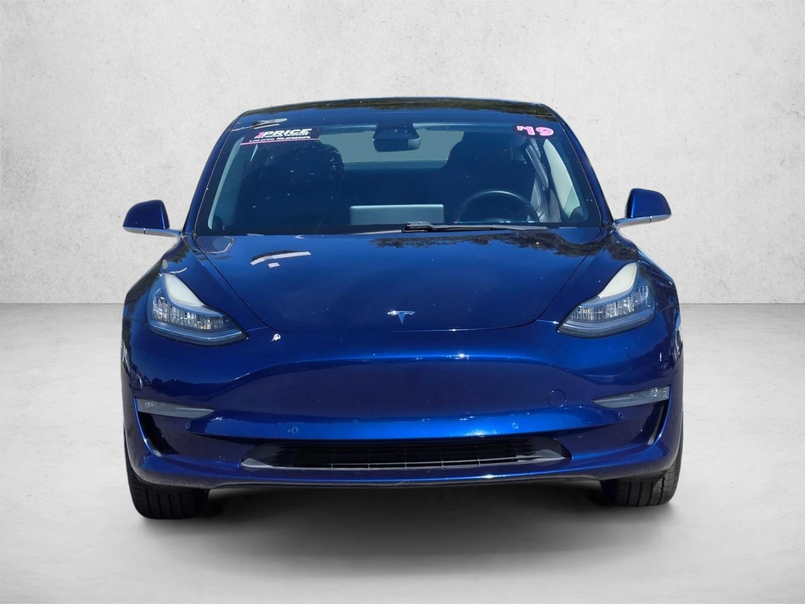 2019 Tesla Model 3 Standard Range Plus photo 2