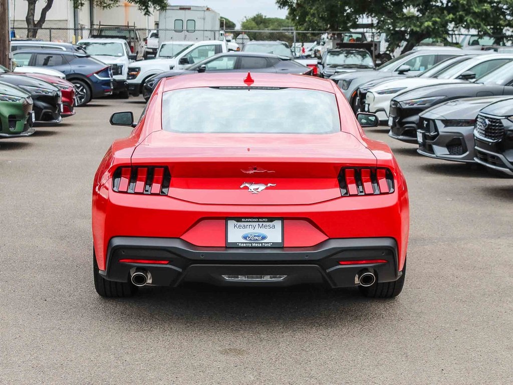 2025 Ford Mustang EcoBoost photo 9
