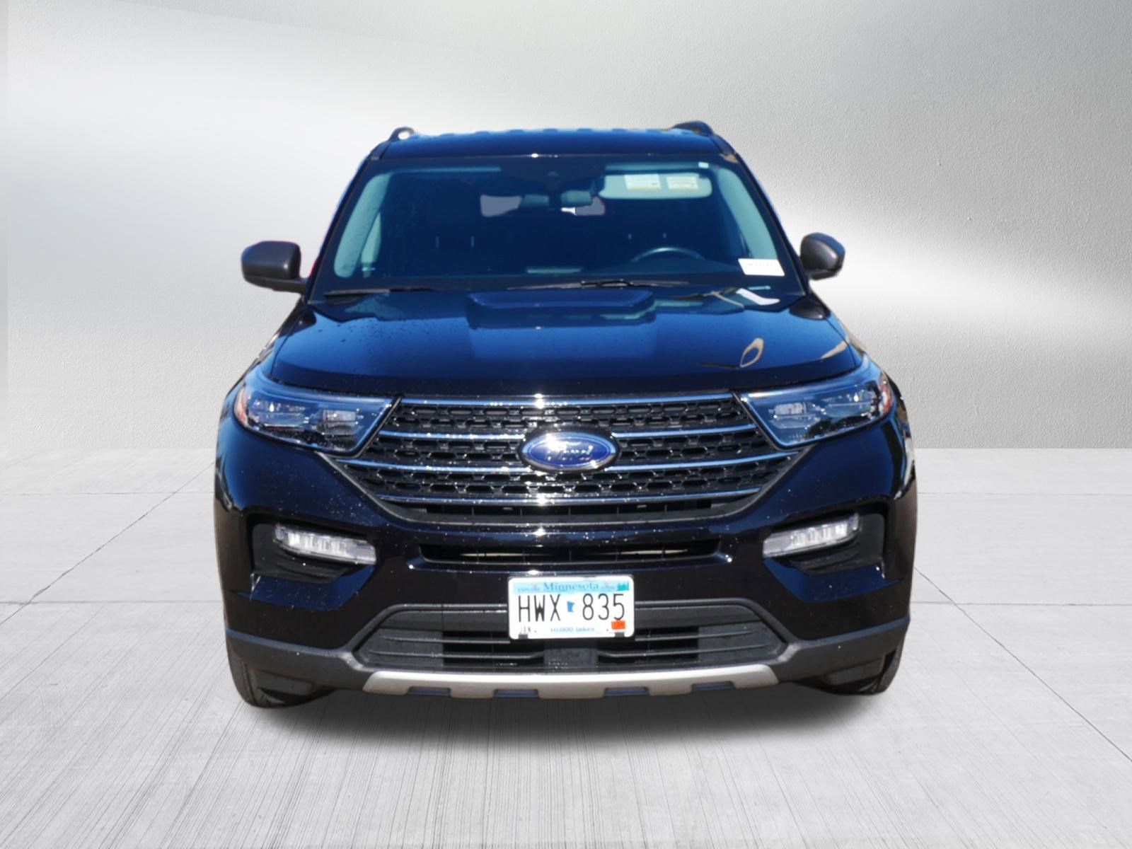 2022 Ford Explorer XLT photo 2