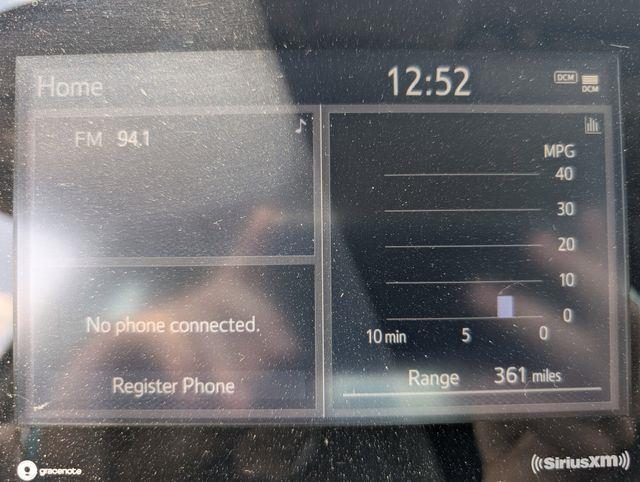 2023 Toyota Camry SE photo 13