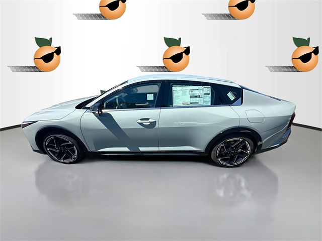 2025 Kia K4 GT-Line photo 4