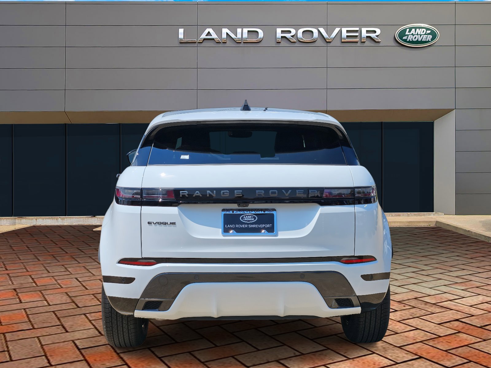 2026 Land Rover Range Rover Evoque Dynamic SE photo 4