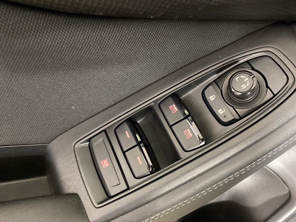 2023 Subaru Forester Premium photo 17