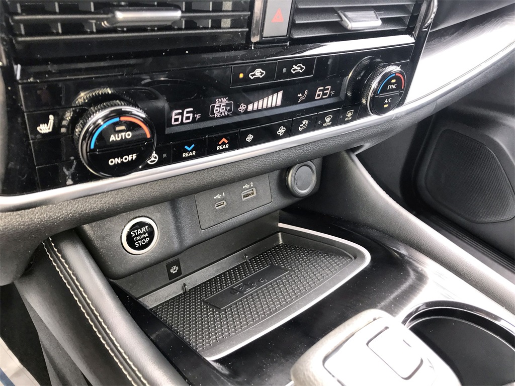 2023 Nissan Rogue Platinum photo 19