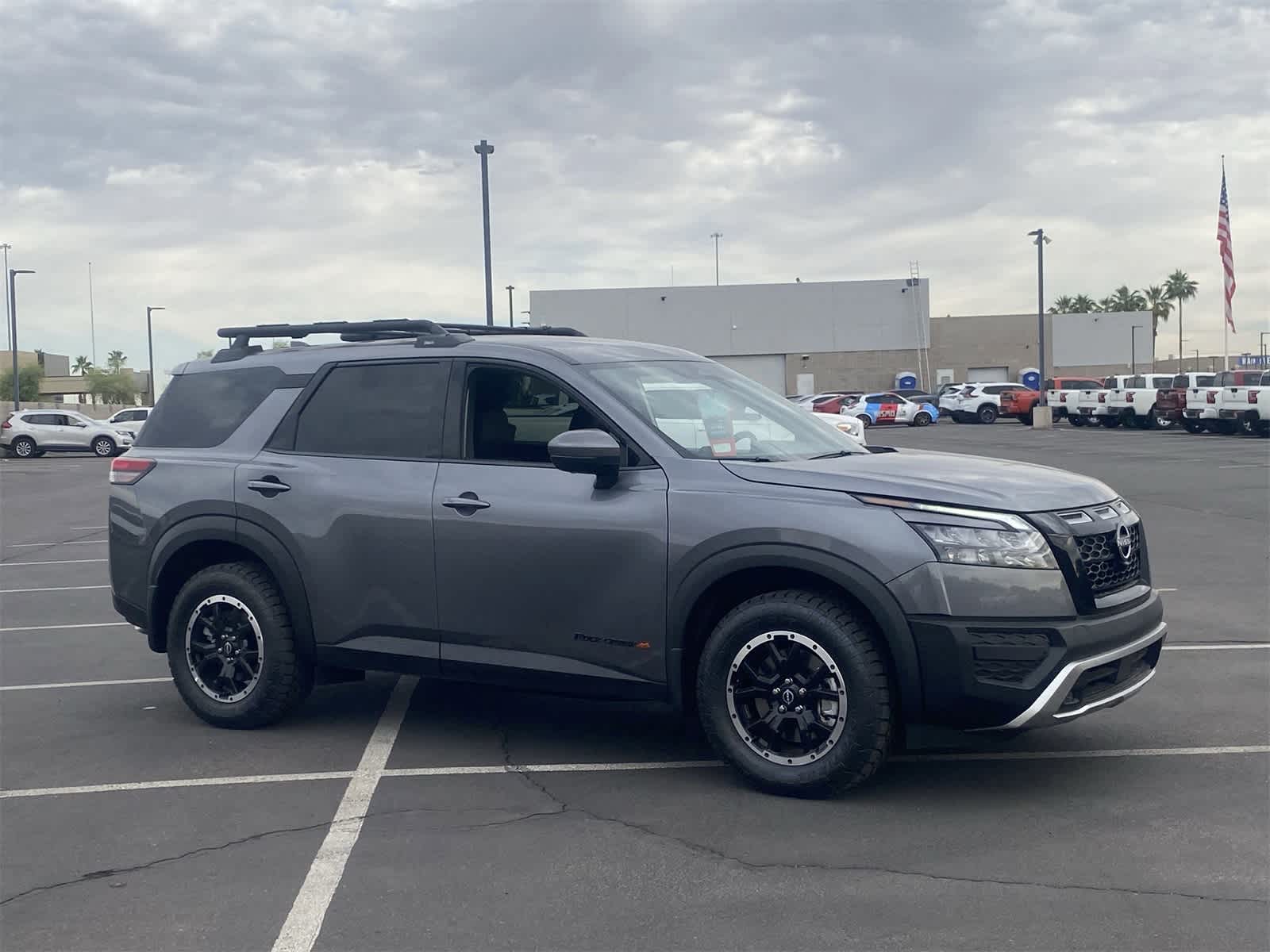 2025 Nissan Pathfinder Rock Creek photo 3