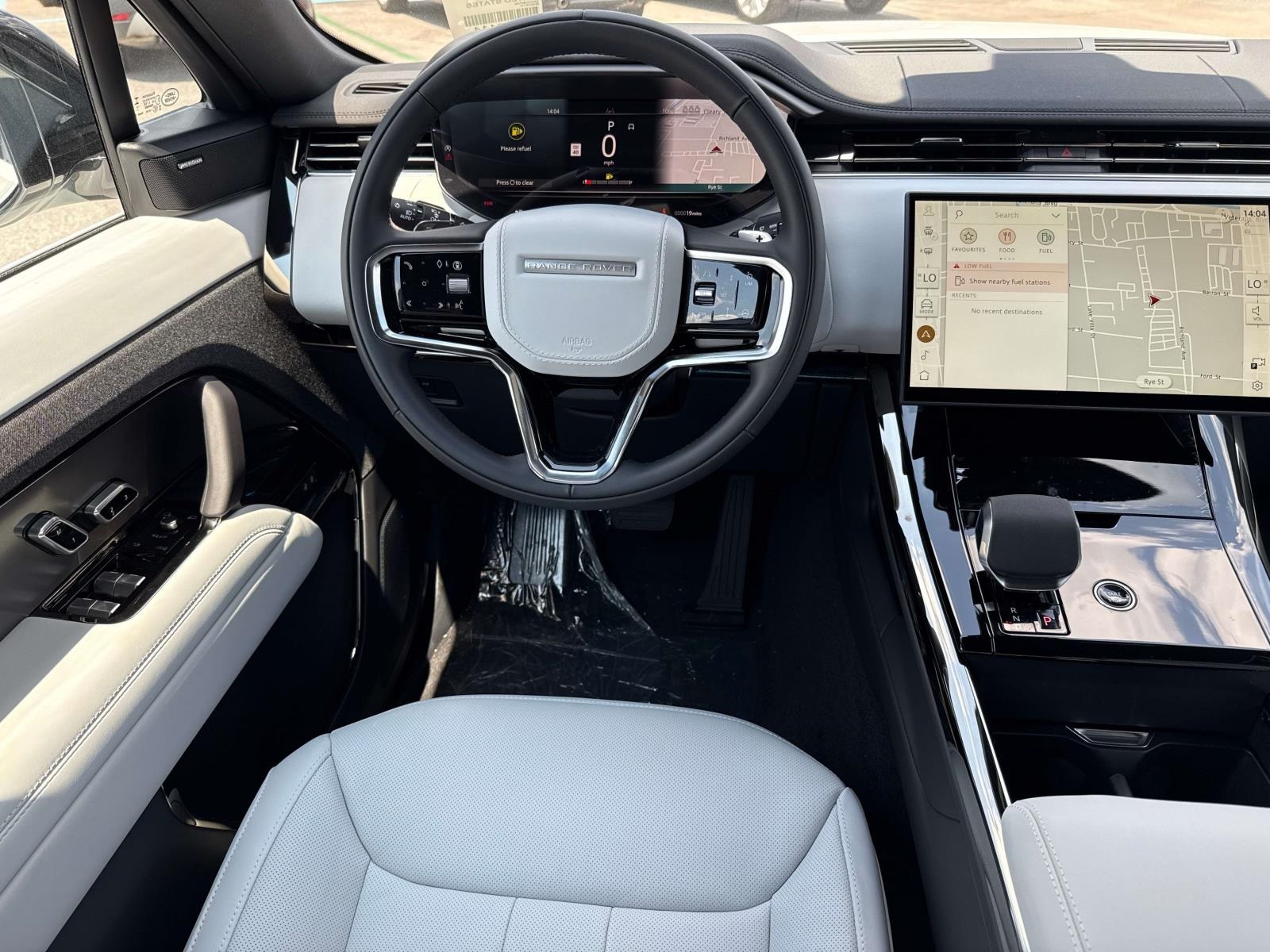 2025 Land Rover Range Rover Sport SE photo 9