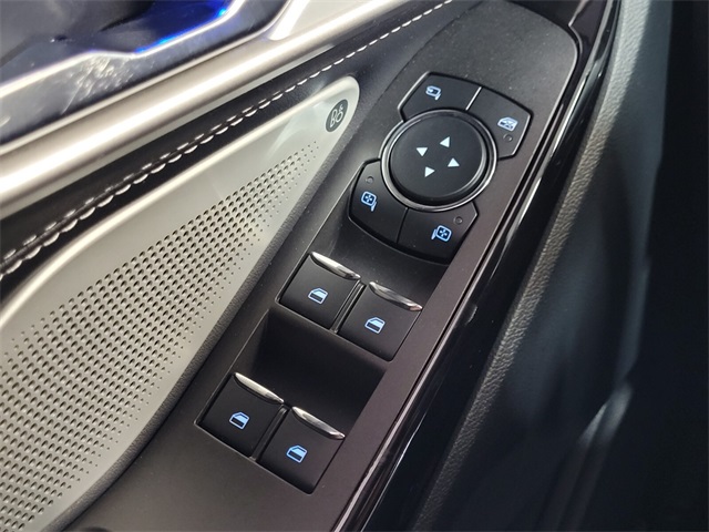 2021 Ford Explorer ST photo 27