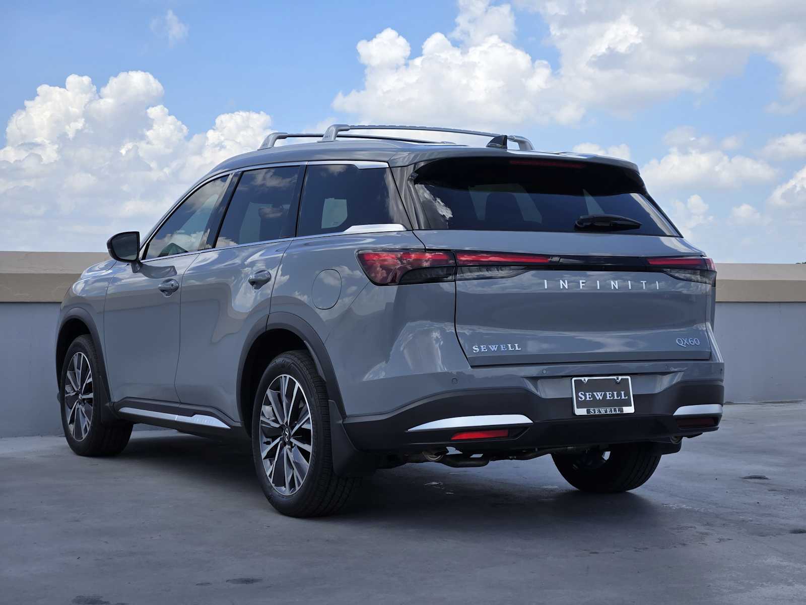 2026 Infiniti QX60 Luxe photo 4