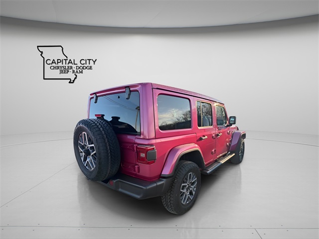 2024 Jeep Wrangler Sahara photo 4