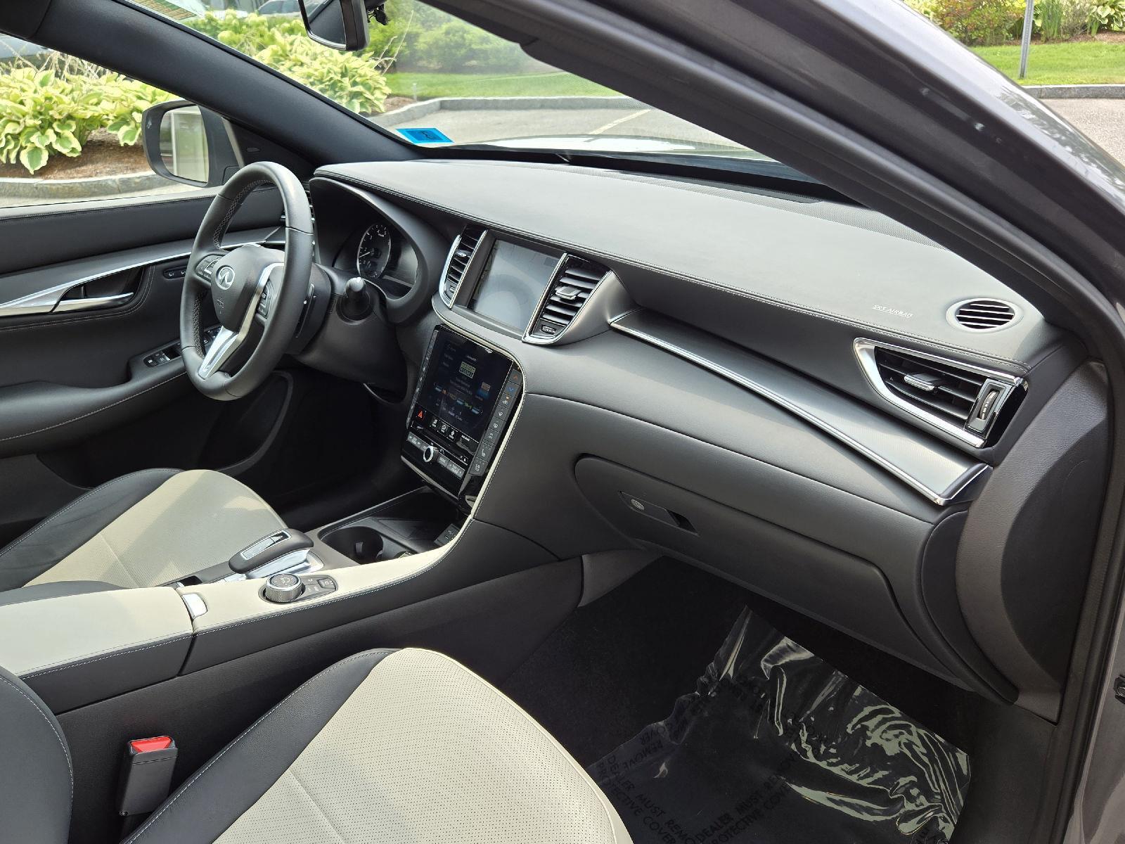 2025 Infiniti QX55 Essential photo 16