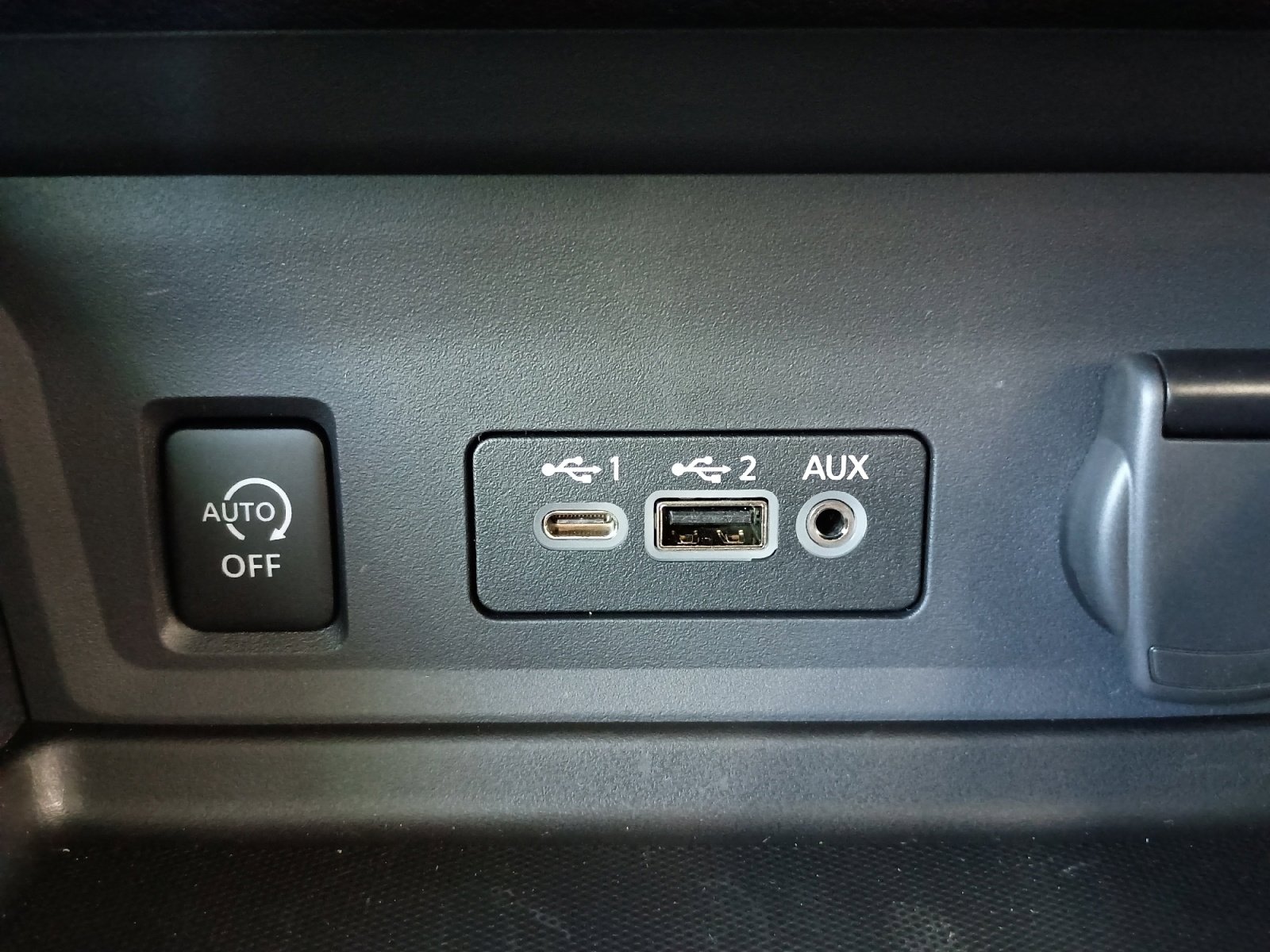 2025 Nissan Sentra SV photo 15
