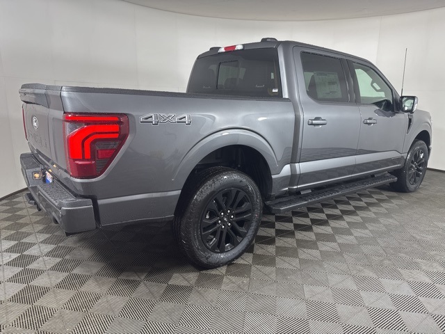 2025 Ford F-150 Lariat photo 3