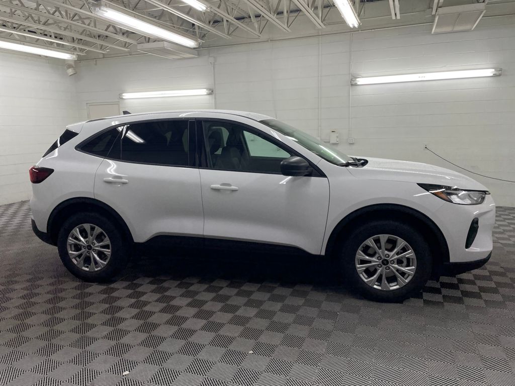 2026 Ford Escape Active photo 2