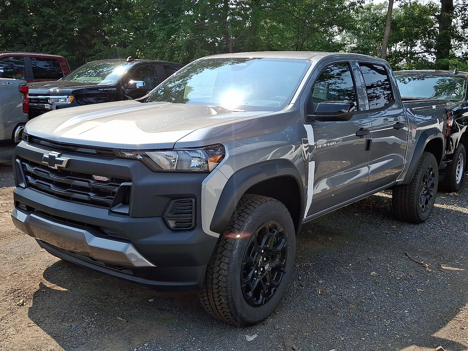 2026 Chevrolet Colorado Trail Boss photo 2