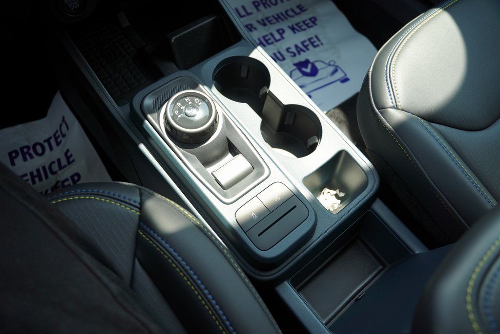 2025 Ford Maverick photo 15