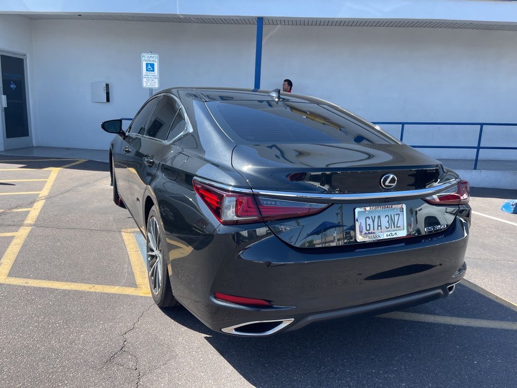 2022 Lexus ES 350 photo 4