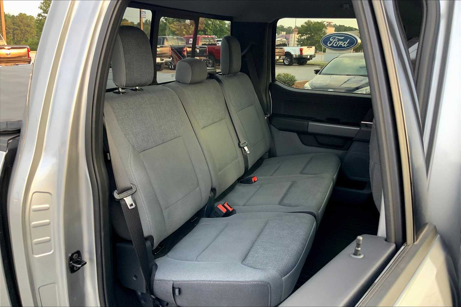 2024 Ford F-150 XLT photo 17