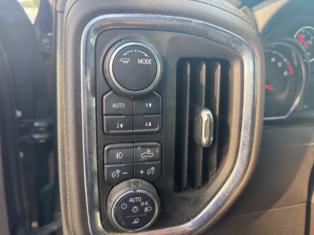 2021 Chevrolet Silverado 1500 RST photo 8