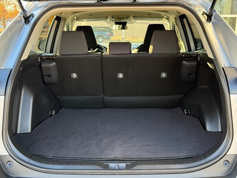 2025 Toyota RAV4 LE photo 3