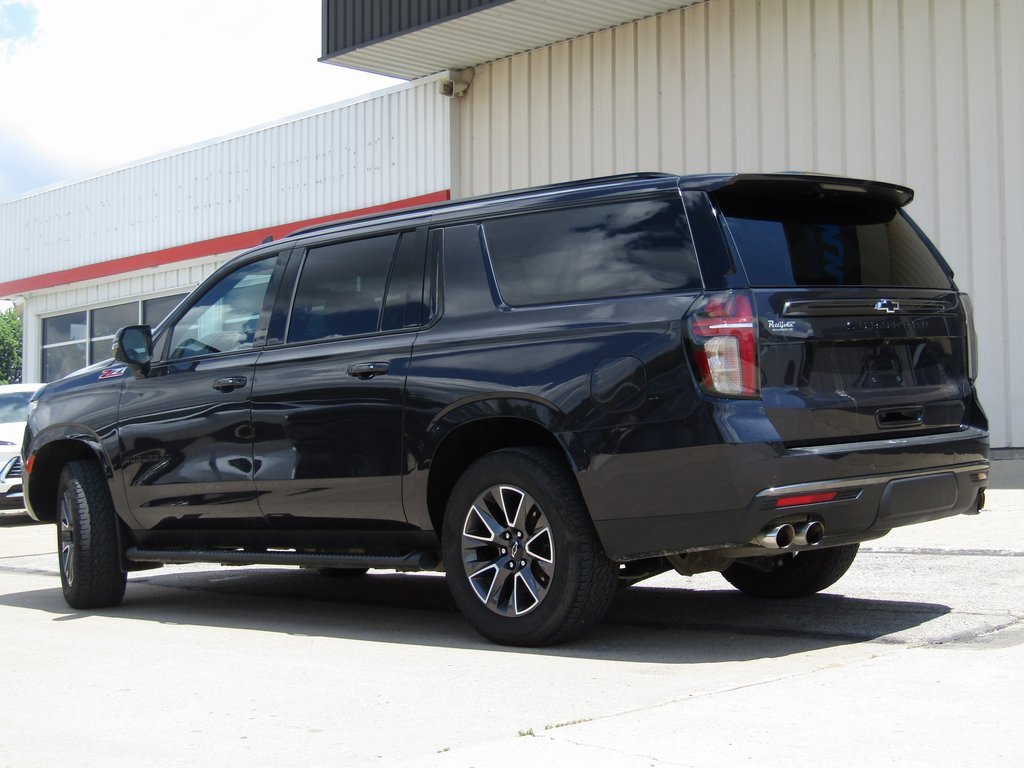 2022 Chevrolet Suburban Z71 photo 10