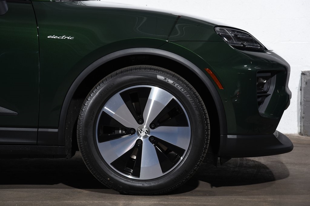 2025 Porsche Macan Electric photo 15