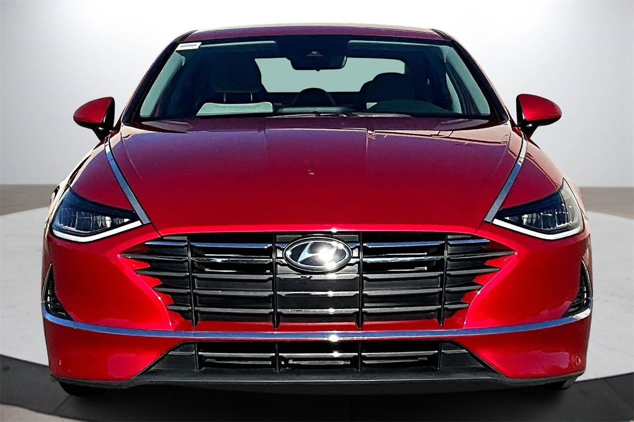 2022 Hyundai Sonata SE photo 2