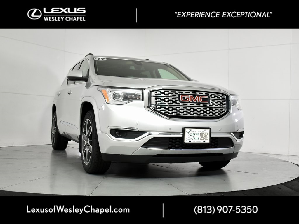 2017 GMC Acadia Denali's photo