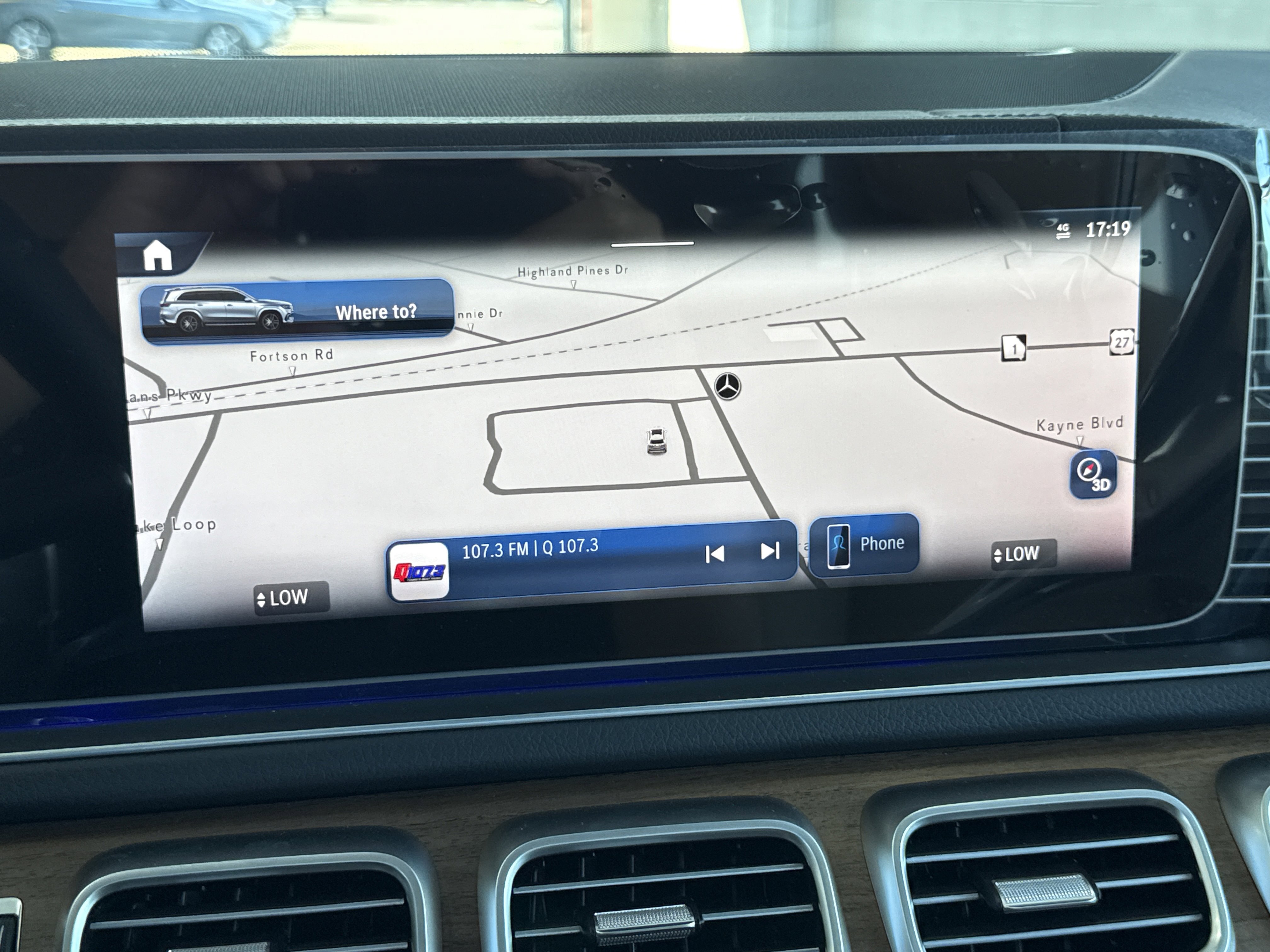 2026 Mercedes Benz GLS 450 4MATIC photo 12