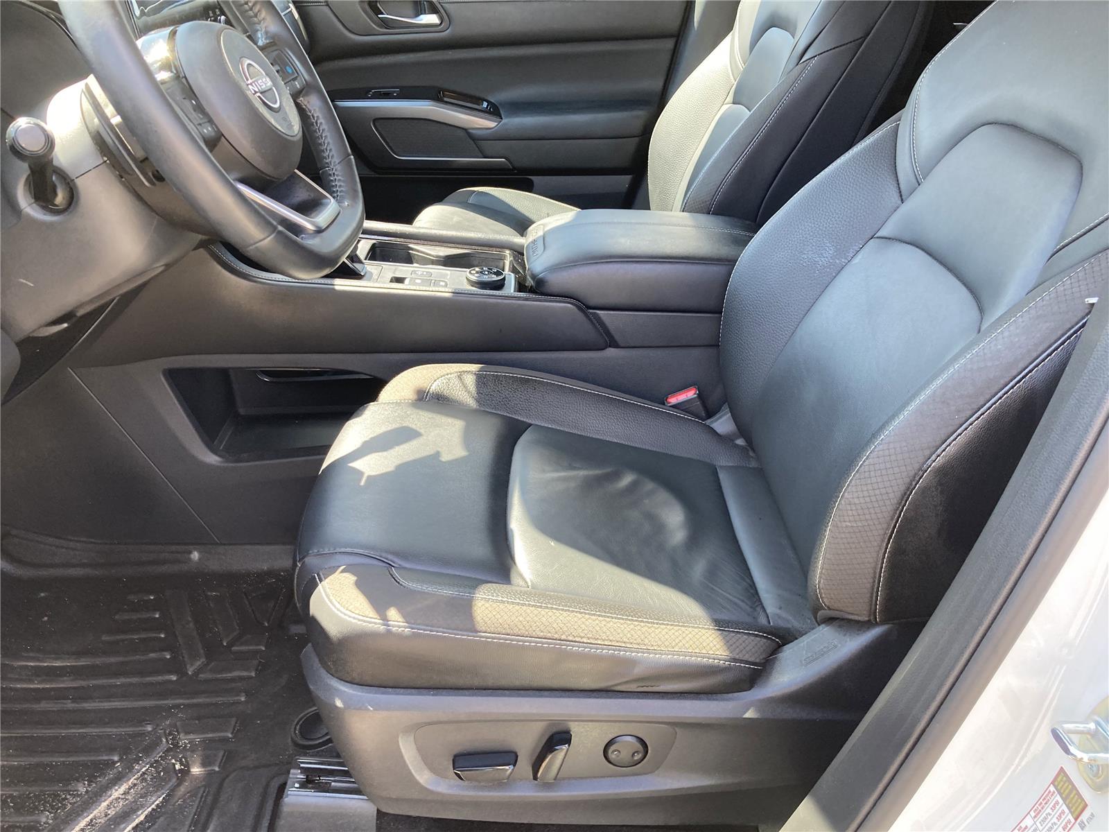 2023 Nissan Pathfinder SL photo 20