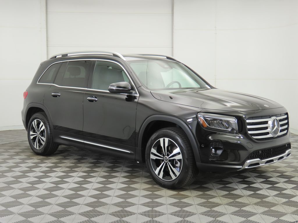 2025 Mercedes Benz GLB 250 4MATIC photo 3