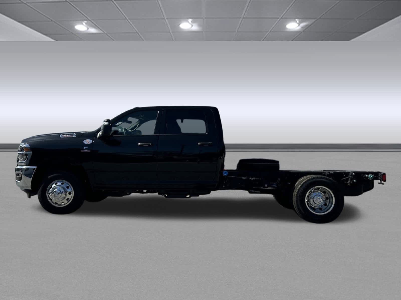 2026 Ram 3500 Tradesman photo 4