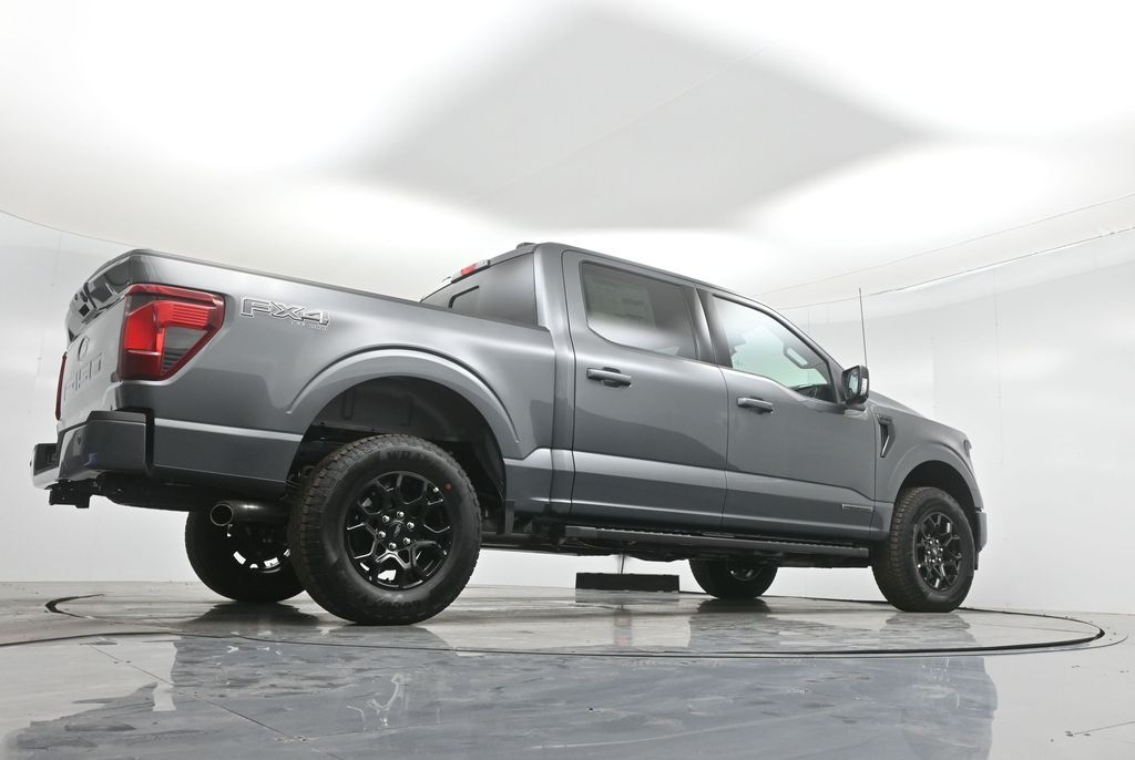 2025 Ford F-150 XLT photo 44