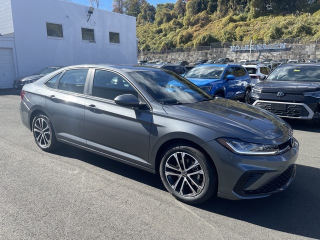 2026 Volkswagen Jetta 1.5T Sport photo 4