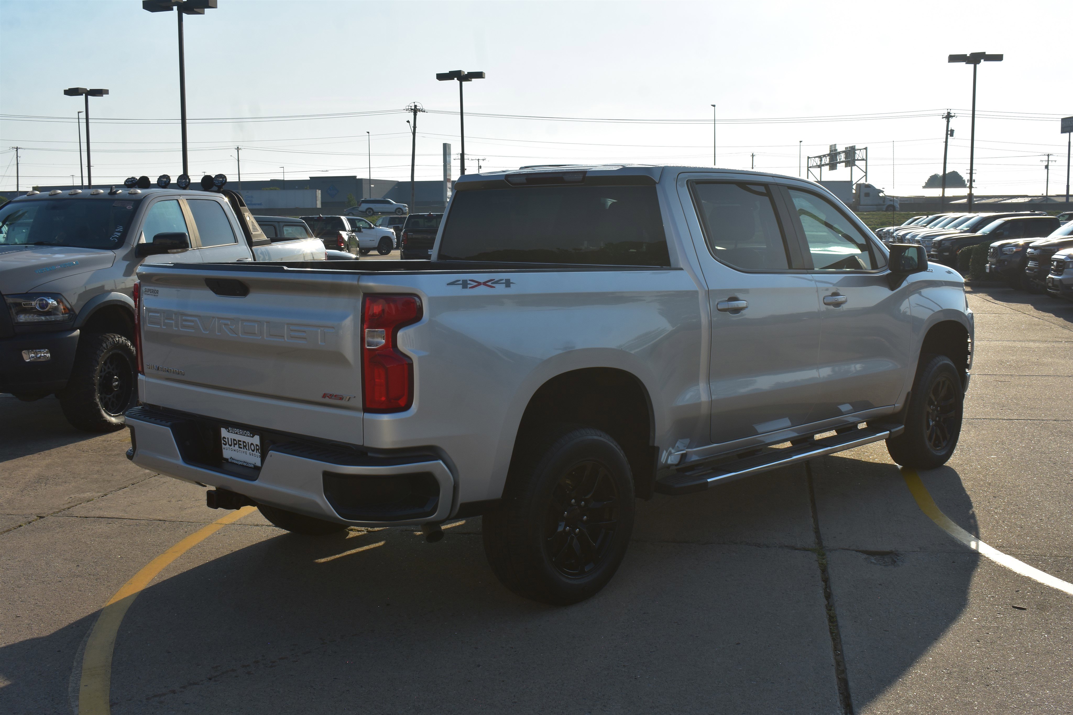 2020 Chevrolet Silverado 1500 RST photo 2