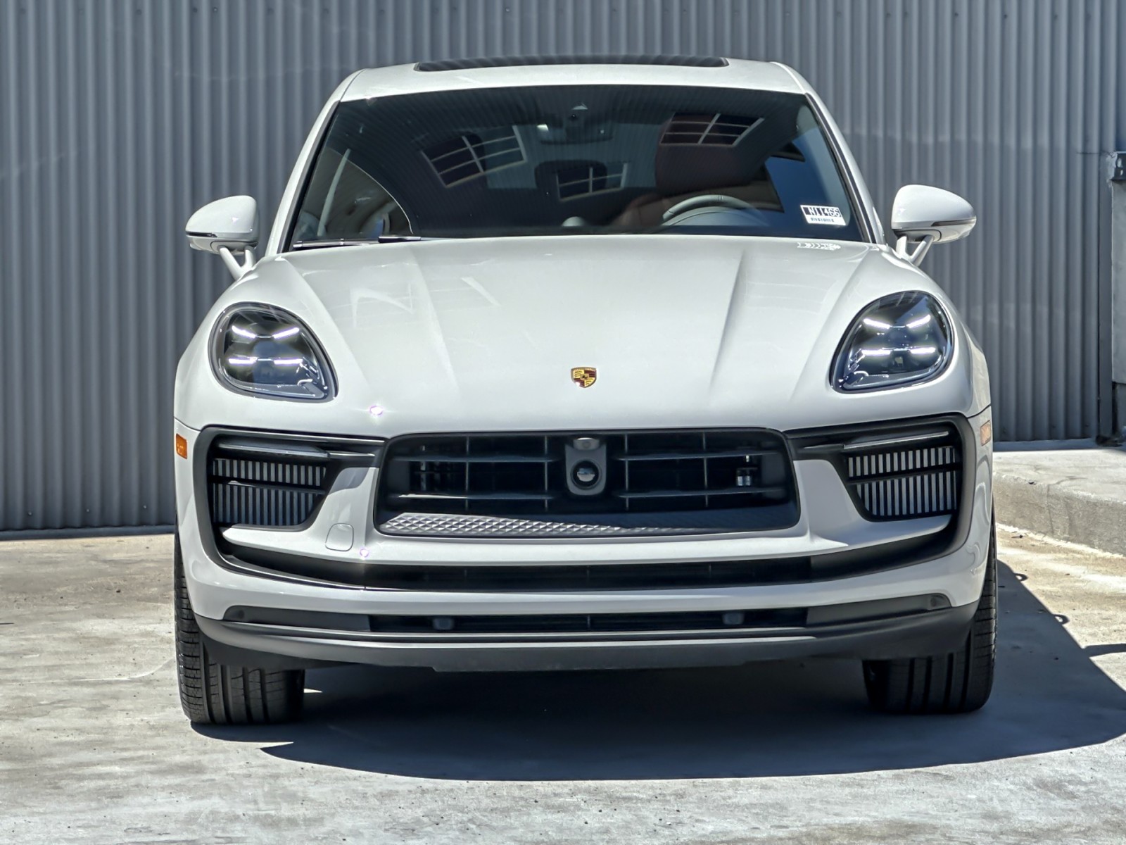 2025 Porsche Macan S photo 9