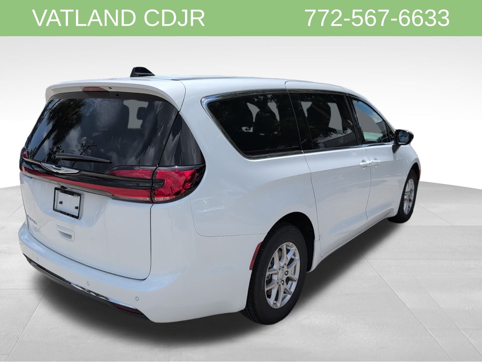 2026 Chrysler Pacifica photo 7