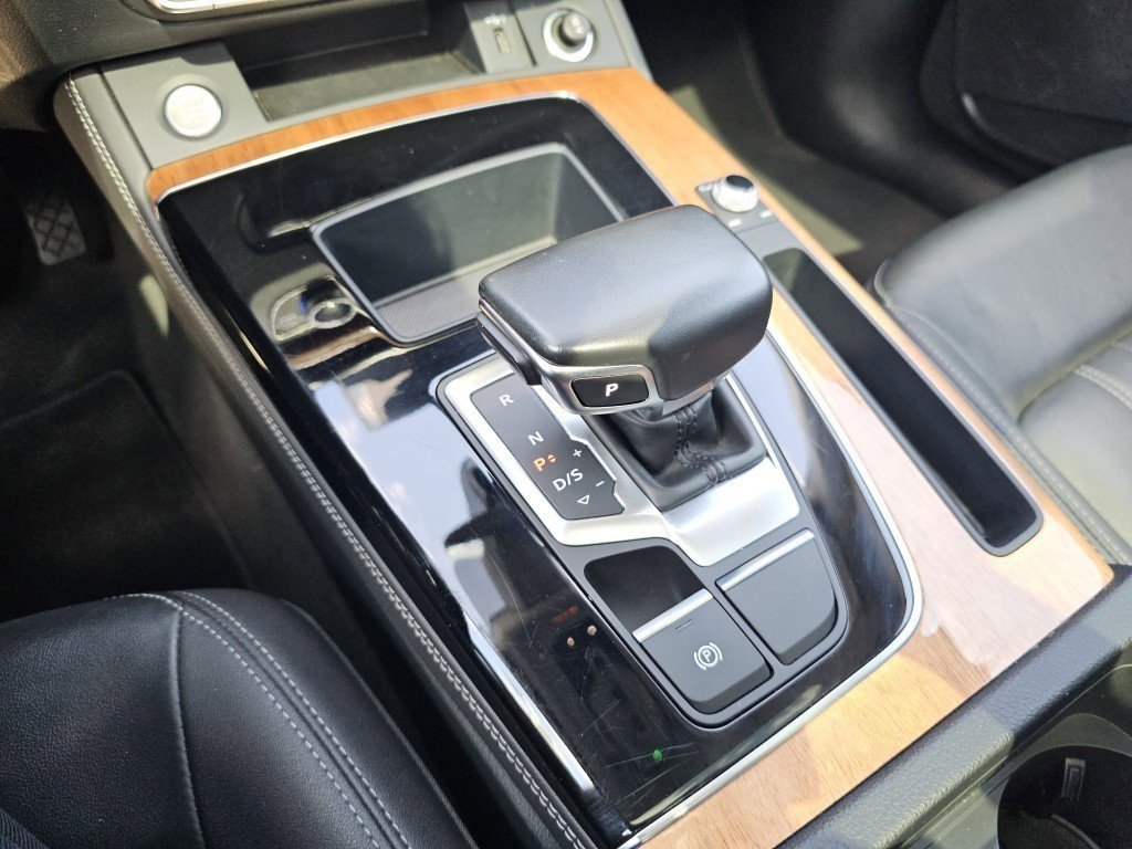 2022 Audi Q5 45 S line Premium photo 29