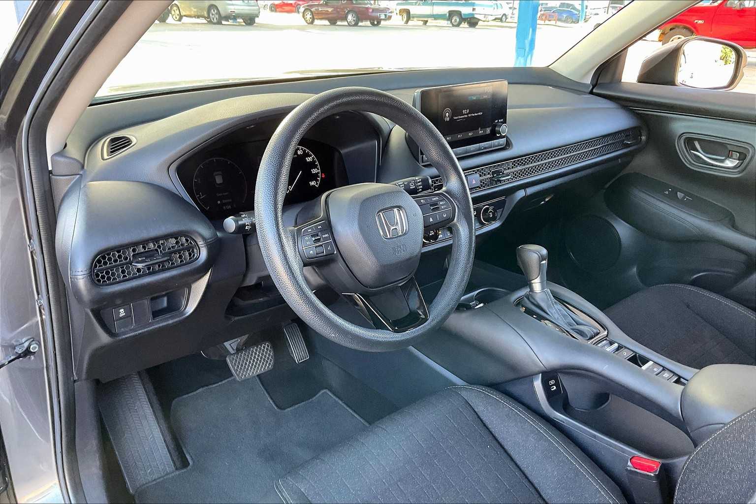 2024 Honda HR-V LX photo 16
