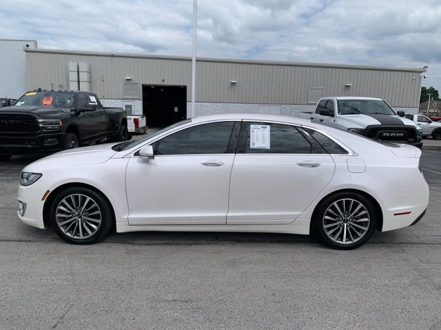 2020 Lincoln MKZ Standard photo 4